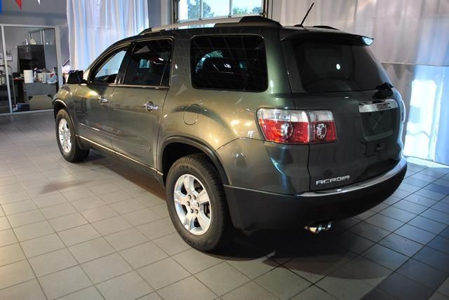 GMC Acadia 2011 photo 3