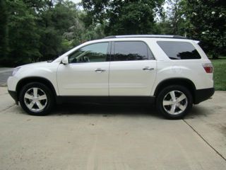 GMC Acadia 2011 photo 11