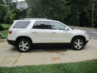 GMC Acadia 2011 photo 16