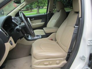 GMC Acadia 2011 photo 8