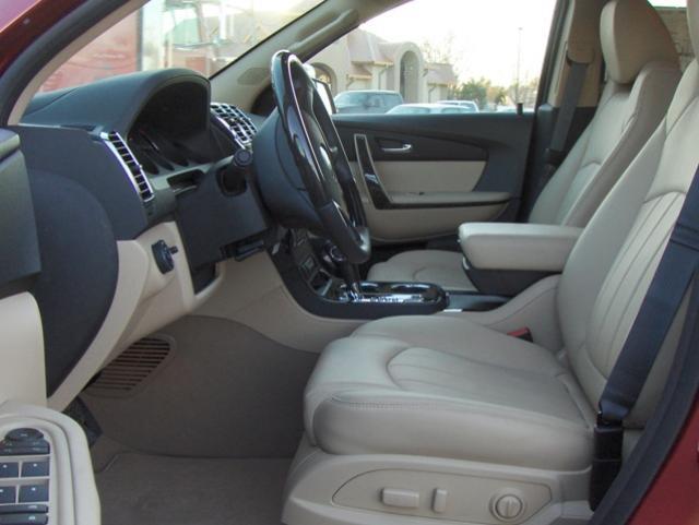 GMC Acadia 2011 photo 3