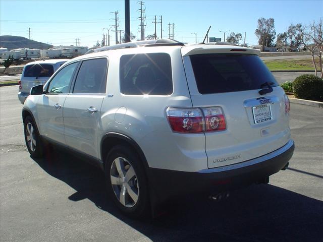 GMC Acadia 2011 photo 1