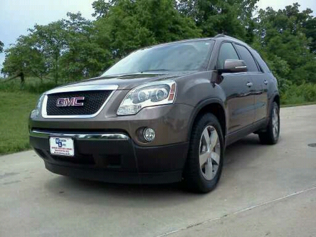 GMC Acadia 2011 photo 2