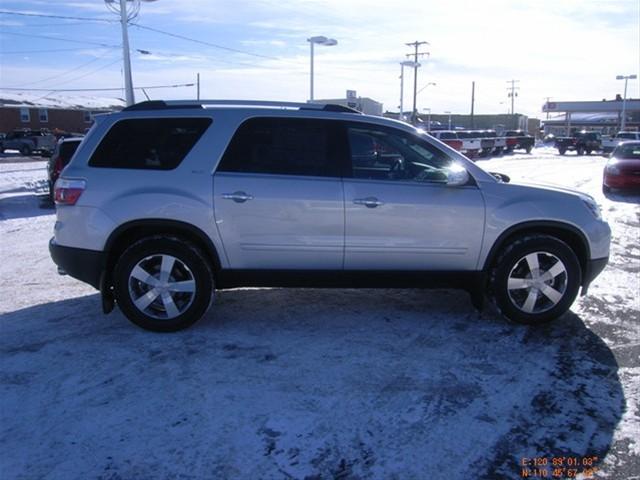 GMC Acadia 2011 photo 3