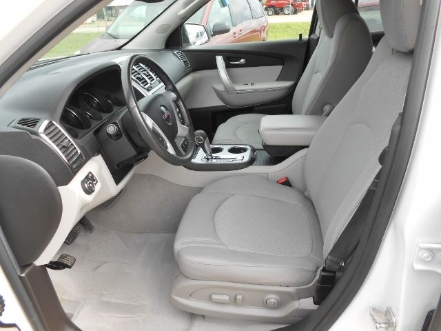 GMC Acadia 2011 photo 16