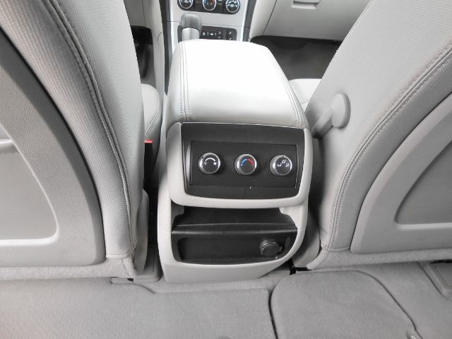 GMC Acadia 2011 photo 7