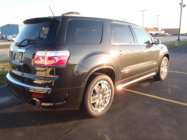 GMC Acadia 2011 photo 1