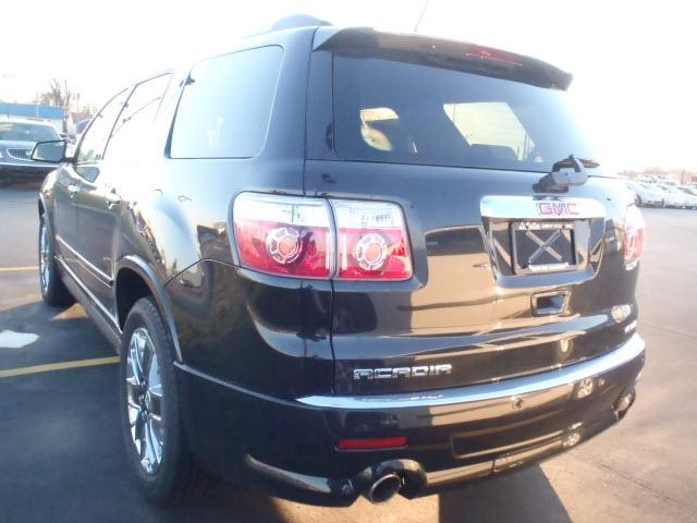 GMC Acadia 2011 photo 5