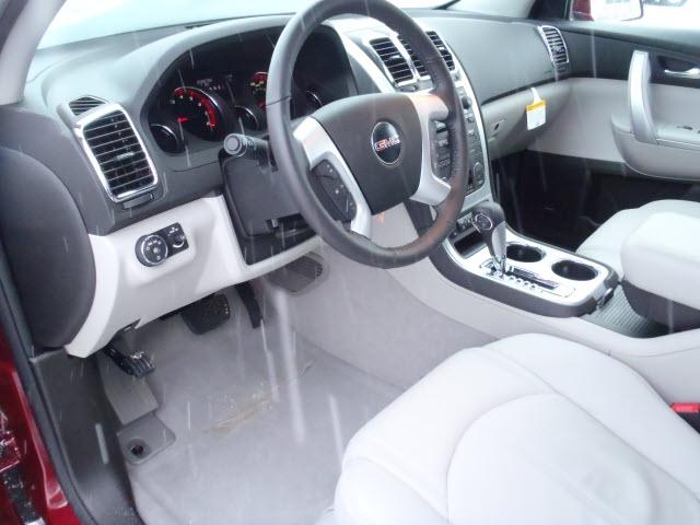 GMC Acadia 2011 photo 3