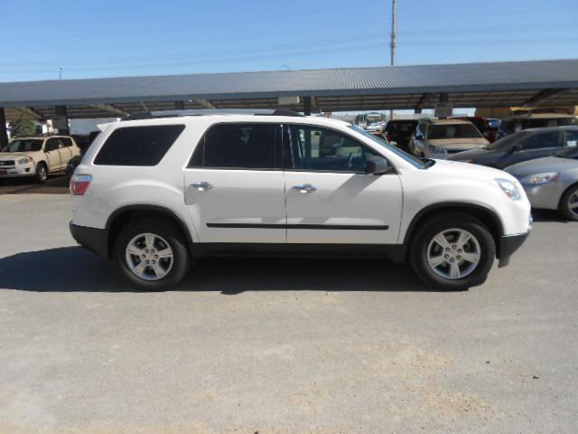 GMC Acadia 2011 photo 2