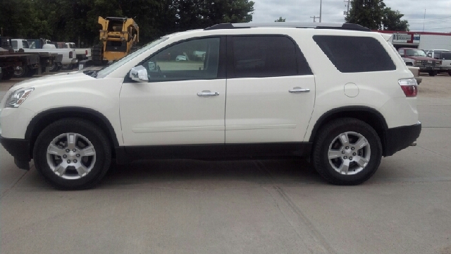 GMC Acadia 2011 photo 3