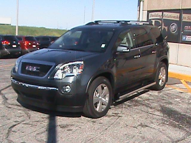 GMC Acadia 2011 photo 1