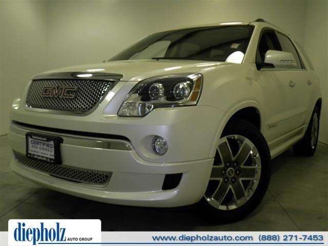 GMC Acadia 2011 photo 3