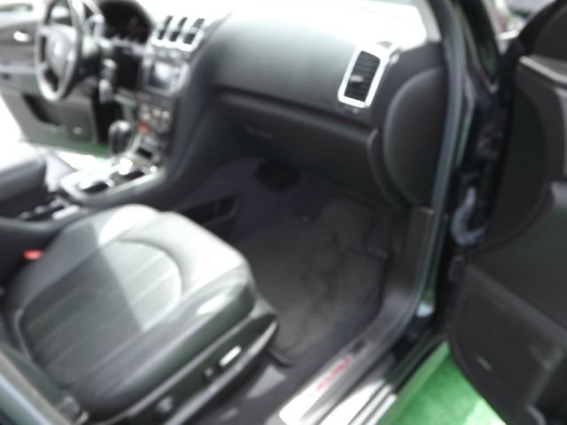 GMC Acadia 2011 photo 22