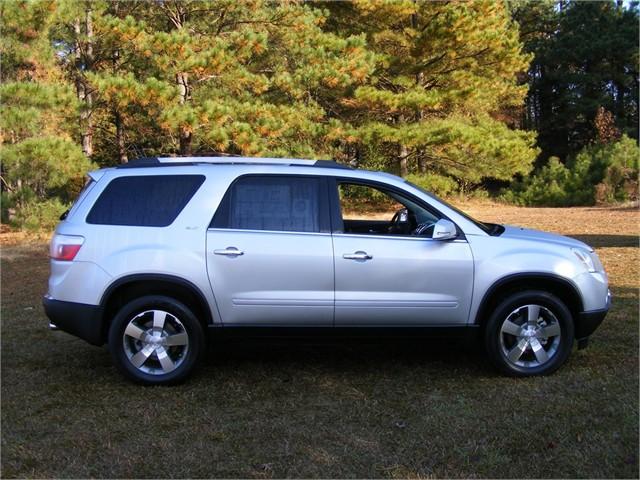 GMC Acadia 2011 photo 1