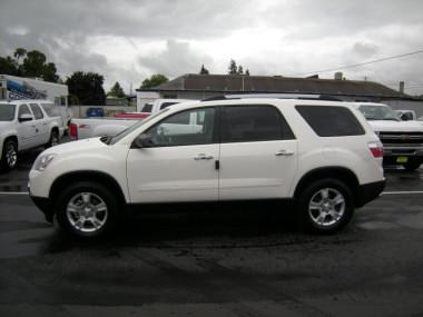 GMC Acadia 2011 photo 2