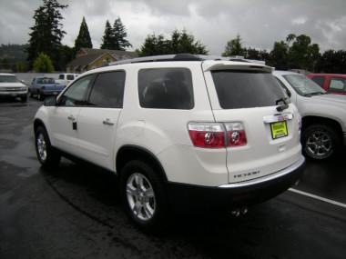 GMC Acadia 2011 photo 3