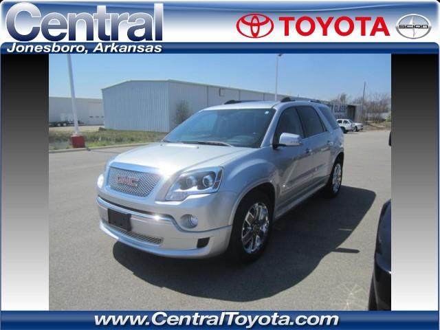 GMC Acadia 2011 photo 3