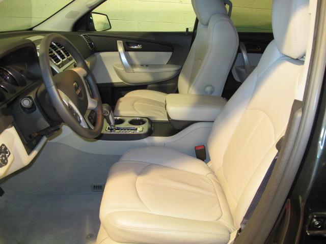 GMC Acadia 2011 photo 5