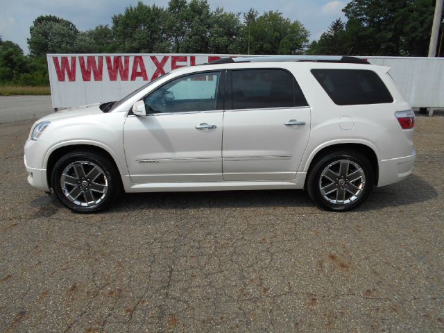 GMC Acadia 2012 photo 2