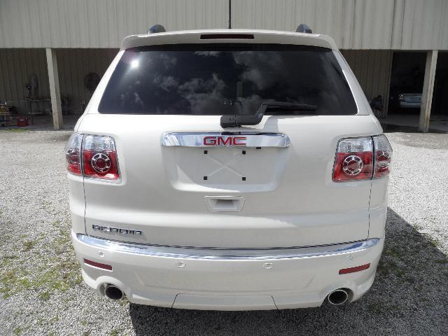 GMC Acadia 2012 photo 1