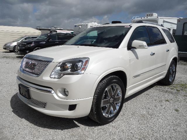 GMC Acadia 2012 photo 2