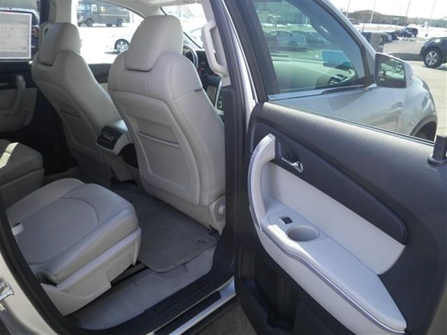 GMC Acadia 2012 photo 10