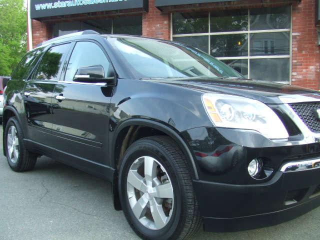 GMC Acadia 2012 photo 2