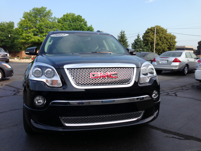 GMC Acadia 2012 photo 2