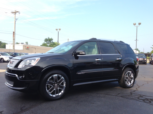 GMC Acadia 2012 photo 3