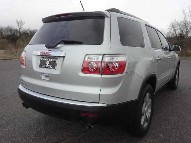 GMC Acadia 2012 photo 2