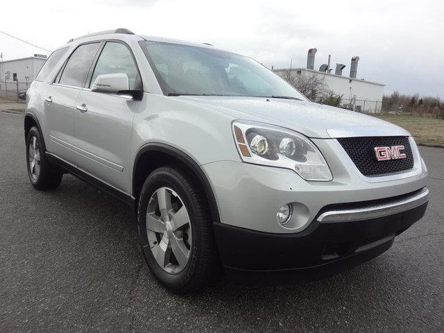 GMC Acadia 2012 photo 3