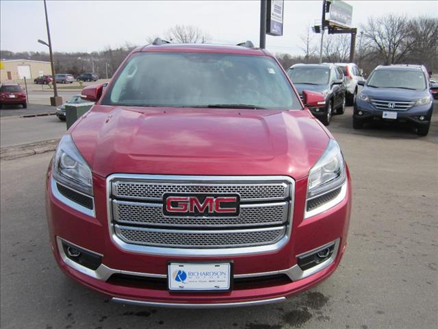 GMC Acadia 2013 photo 11