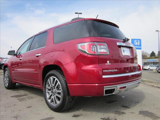 GMC Acadia 2013 photo 15