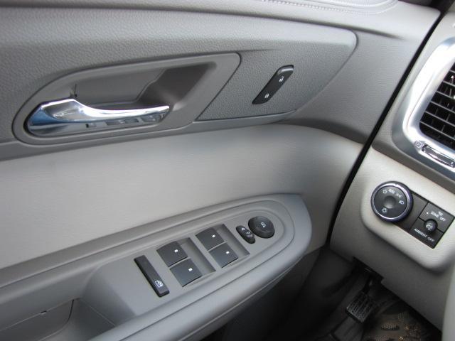 GMC Acadia 2013 photo 16