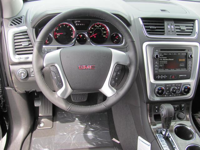 GMC Acadia 2013 photo 10