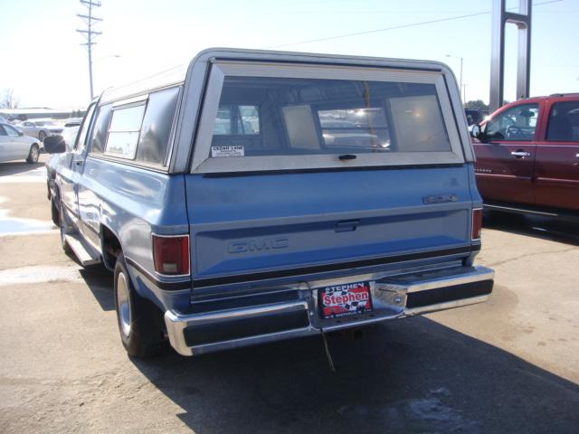 GMC C1500 1982 photo 2