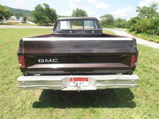 GMC C1500 1984 photo 3