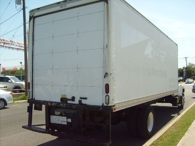 GMC C3500 2004 photo 4