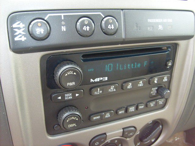 GMC Canyon 2006 photo 8