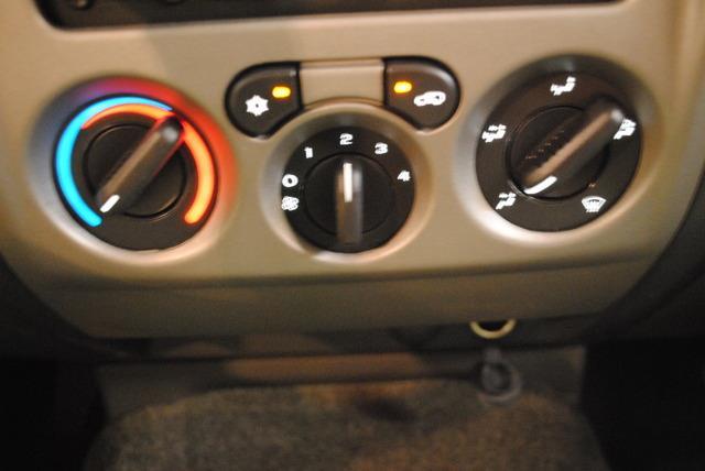 GMC Canyon 2006 photo 16