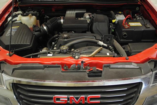 GMC Canyon 2006 photo 2