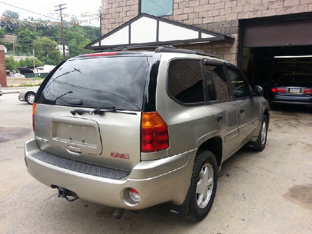 GMC Envoy 2002 photo 3