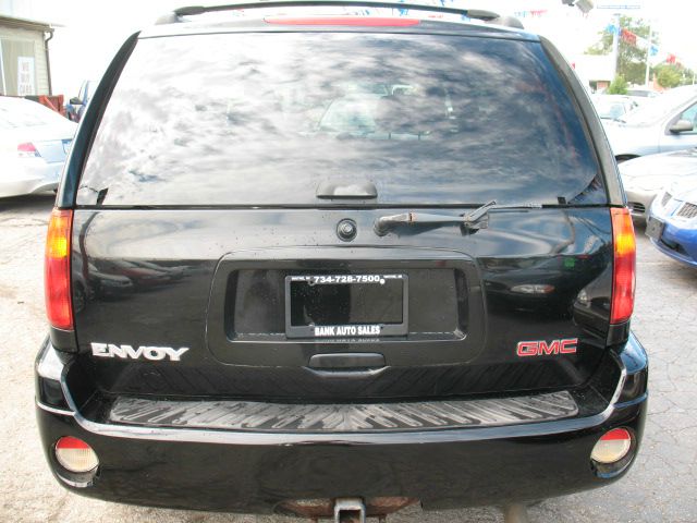 GMC Envoy 2002 photo 3