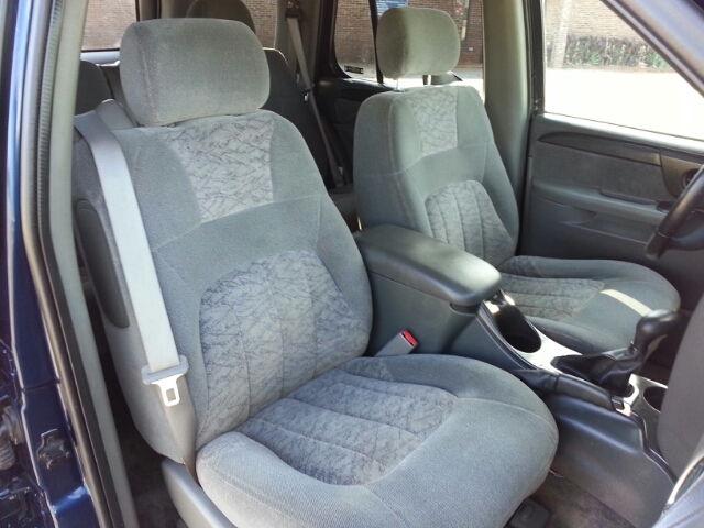 GMC Envoy 2002 photo 4