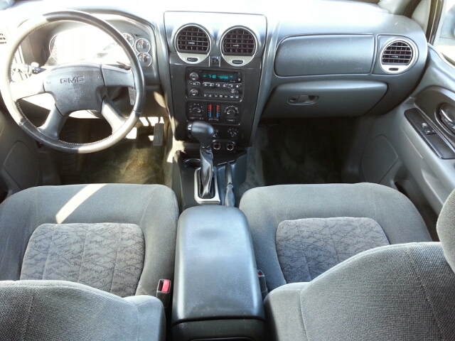 GMC Envoy 2002 photo 5