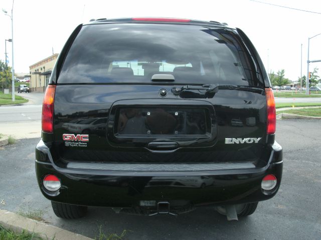 GMC Envoy 2002 photo 3