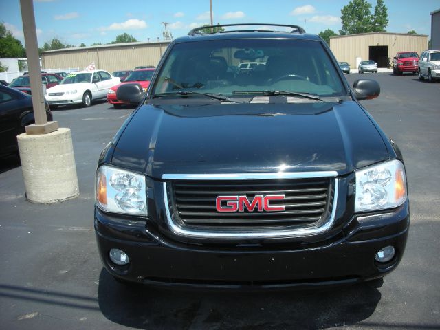 GMC Envoy 2002 photo 2