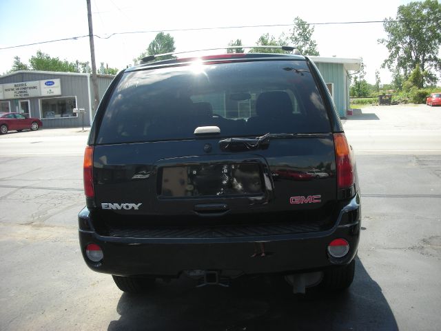 GMC Envoy 2002 photo 3