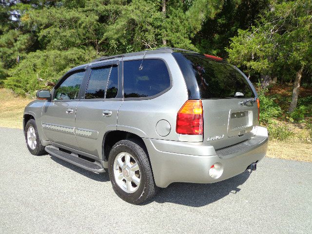 GMC Envoy 2002 photo 1